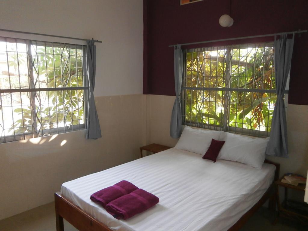 Bandini'S Hotel Kampot Quarto foto